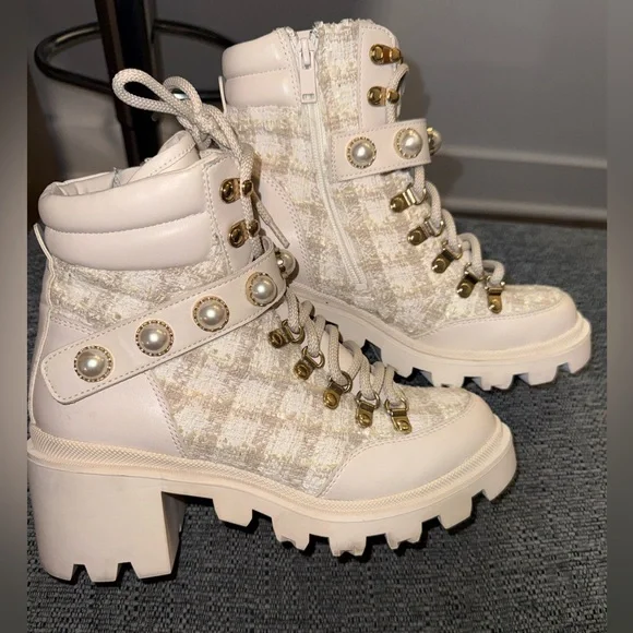 ⚫️⚫️ALDO Women's Cream Lace-Up Boots - Picture 2 of 6